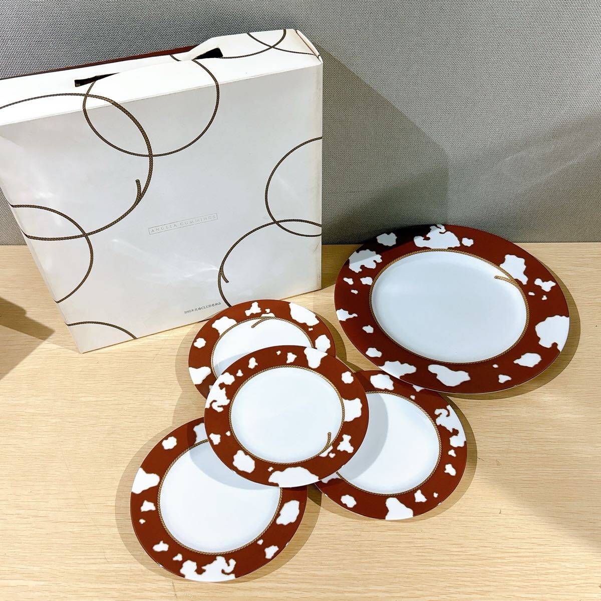 【美品】資生堂 花椿会記念品 ファンタジードレッサー プリオール SHISEIDO 資生堂花椿会エメロードクラス記念品 ファンタジーケース