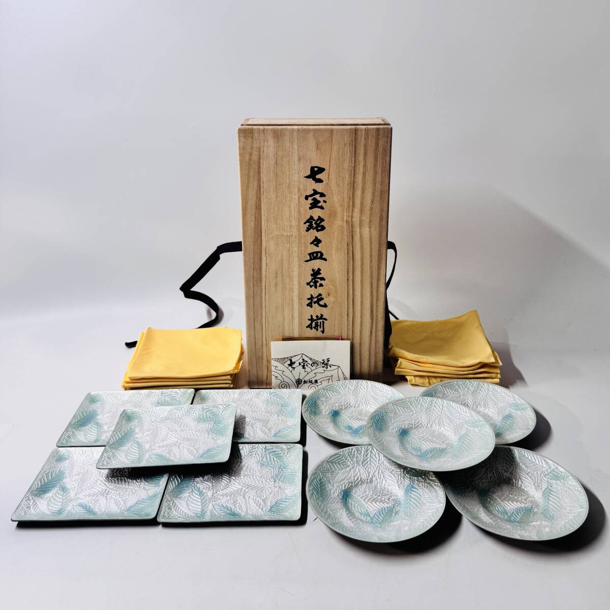 美術 七宝焼 銘々皿 飾り皿 5客セット 新品 未使用 です。 美術 七宝焼 銘々皿 飾り皿 5客セット 新品 未使用 です。 美術