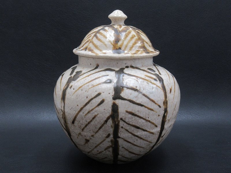 茶道具　耳付き壺　花入れ　九州の焼物？　江戸時代　骨董品、美術品 壺 [梅花鳥絵] 染付 成化年製 中国雑貨 フラワーベース 花瓶 花