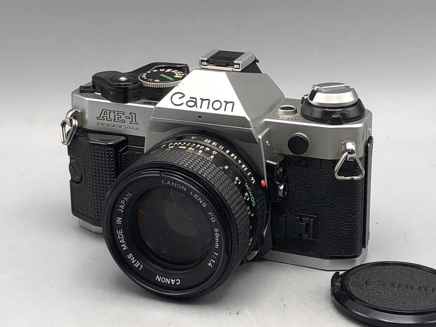 美品⭐︎Canon AE-1 一眼レフカメラ 50mmレンズ付き Amazon | Canon AE-1 35mmフィルムカメラ 50mm 1:1.8レンズ付き
