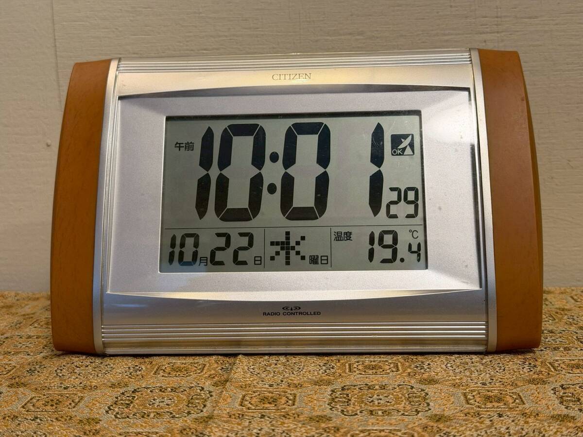 動作確認済　シチズン CITIZEN 8RZ017 デジタル 電波時計　温度計付
