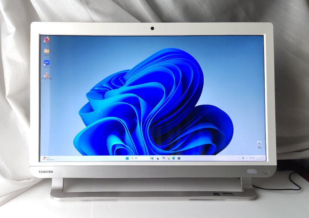 東芝一体型PC/i7 4710MQ/メ16/HDD2T/ブルーレイ Amazon.co.jp: 中古パソコン 東芝 dynabook REGZA PC D833/T9JB