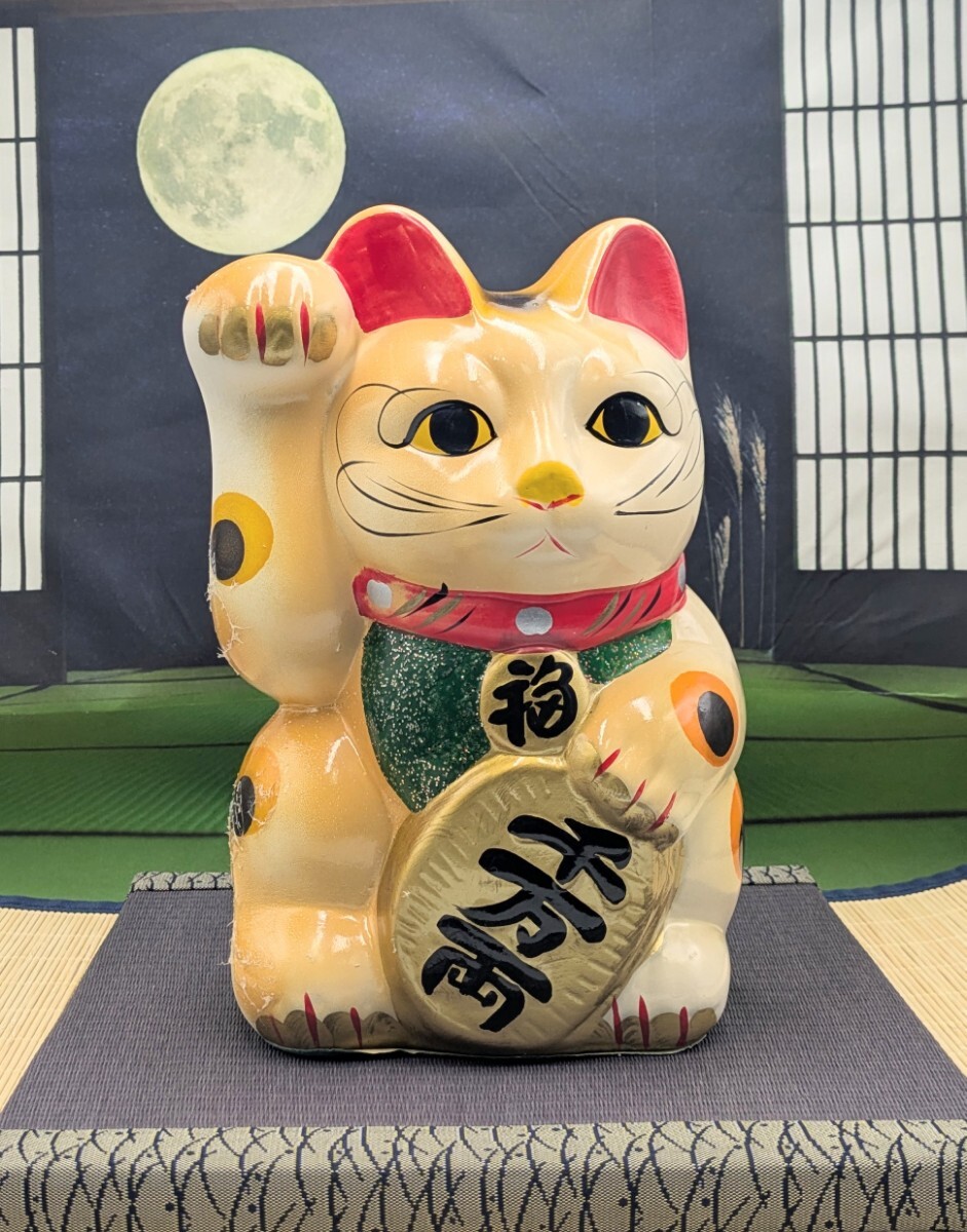 【昭和レトロ】大型 招き猫 陶器製 金運アップ Amazon.co.jp: 招き猫 白猫 8号 左手招き 陶器製 置物 金運