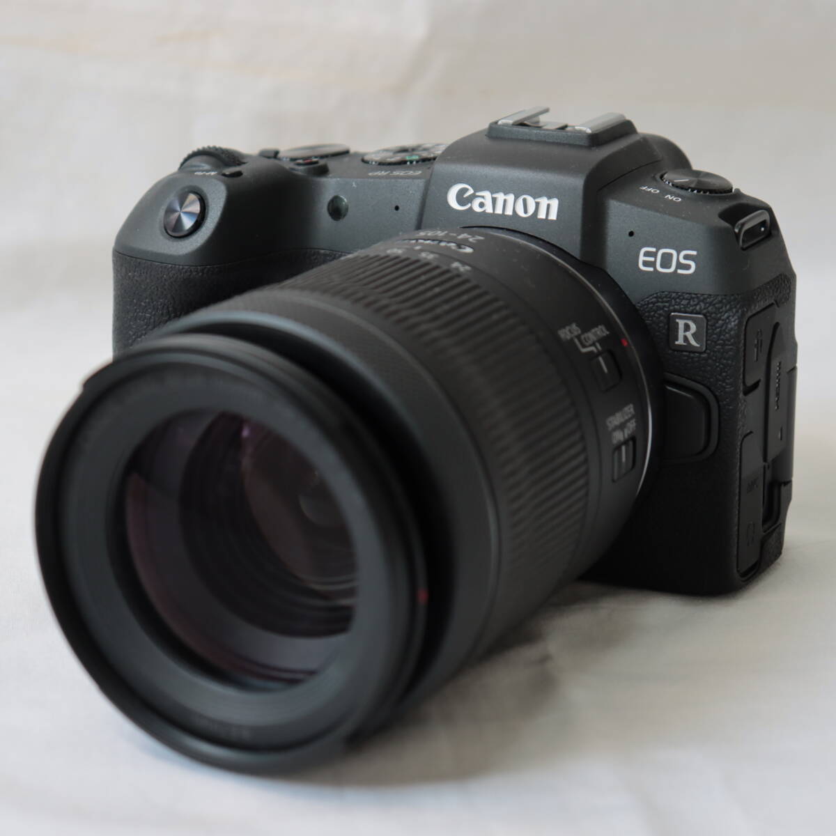 ほぼ新品 キャノン EOS RP(おまけ付き) 81nBMnKWTkL._UF894,1000_QL80_.jpg