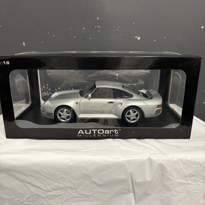 Yahoo!オークション -「ポルシェ959 1／18」の落札相場・落札価格