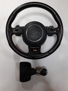 アウディA7純正 Sライン パンチングステアリング RSシフト付き おまけRSシフトノブ インシュレーター無しです。A6 A7流用に如何ですか。