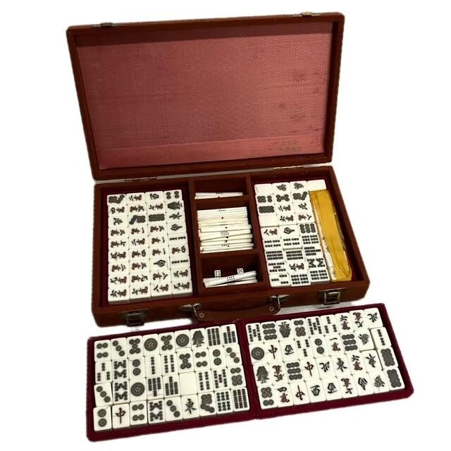 未使用品 任天堂 役満 麻雀牌 フィルム付き トランプ証紙 2025年最新】Yahoo!オークション -麻雀牌 任天堂 役満の中古品