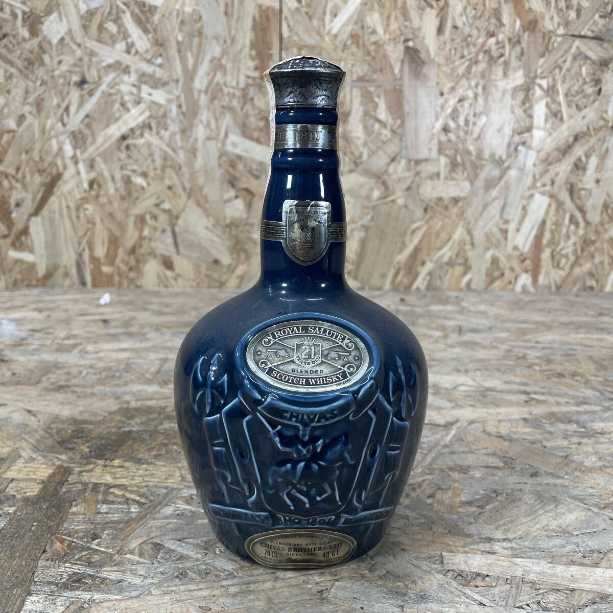 【未開封・箱付き】 SALUTE 21年 サファイアフラゴン シーバスリーガル ロイヤルサルート21年 サファイア・フラゴン