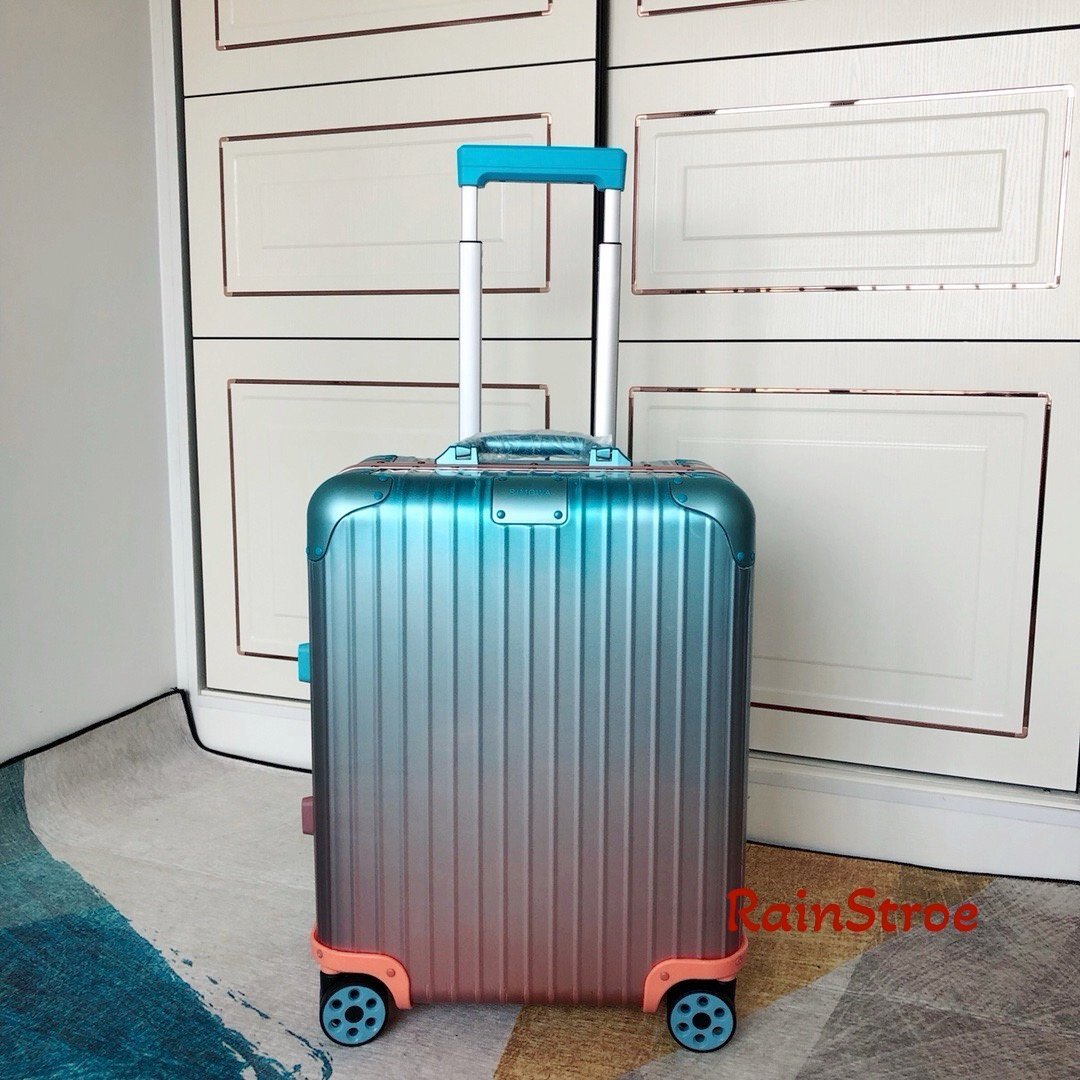 【中古】RIMOWA リモワ キャリースーツケース 機内持ち込み可16インチ相当 RIMOWA 未使用 リモワ スーツケース ORIGINAL CABIN S 52