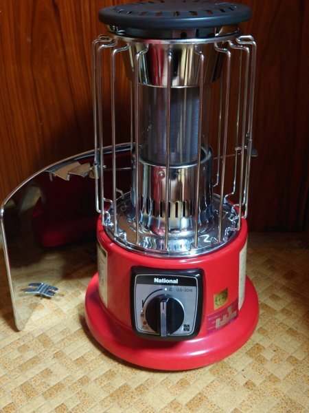 ☆.。.:*中古ガスストーブ.:*・°☆ センゴクアラジン 限定カラー ポータブルガスストーブ