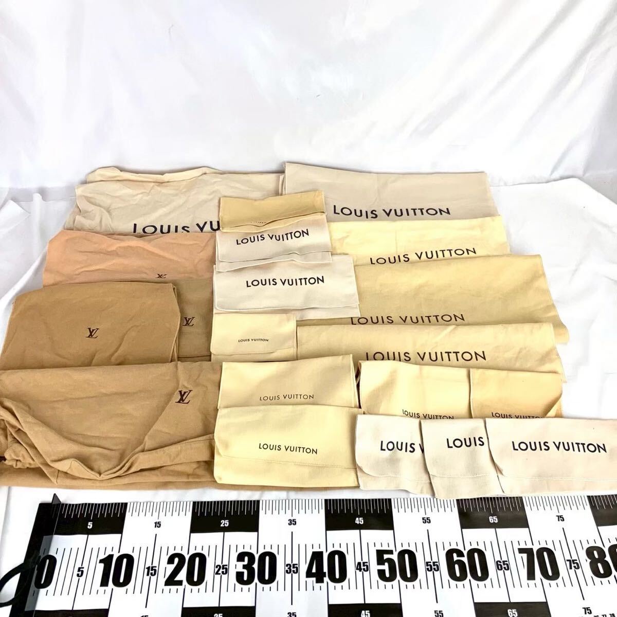 LOUIS VUITTON ルイヴィトン 保存袋 巾着 まとめ 24枚 LOUIS VUITTON ルイヴィトン 保存袋 巾着 まとめ 24枚 LOUIS