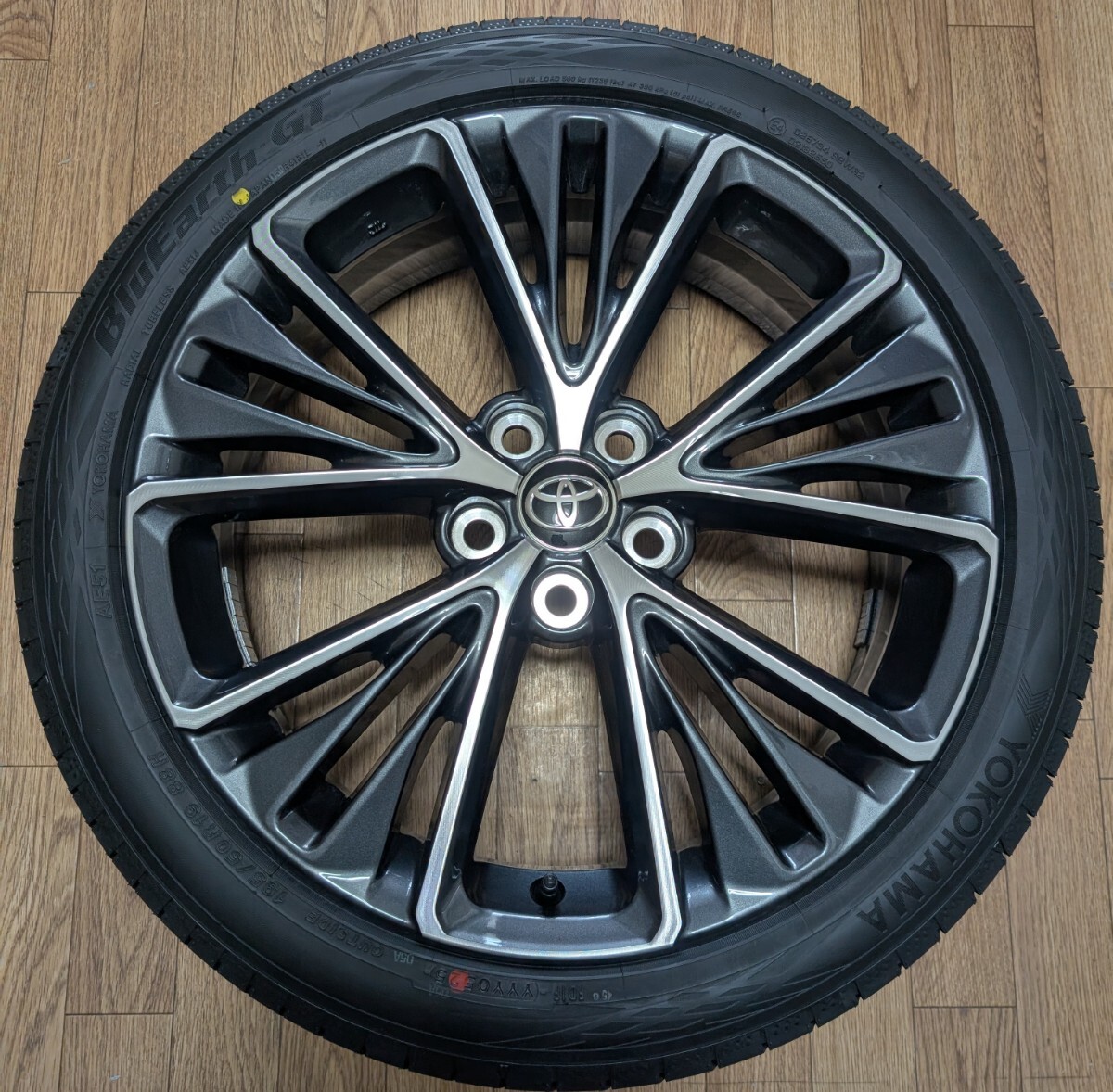 60系プリウス　純正ホイール　一本 新車外し トヨタ 新型 60系 プリウス 純正 ホイール1本 19