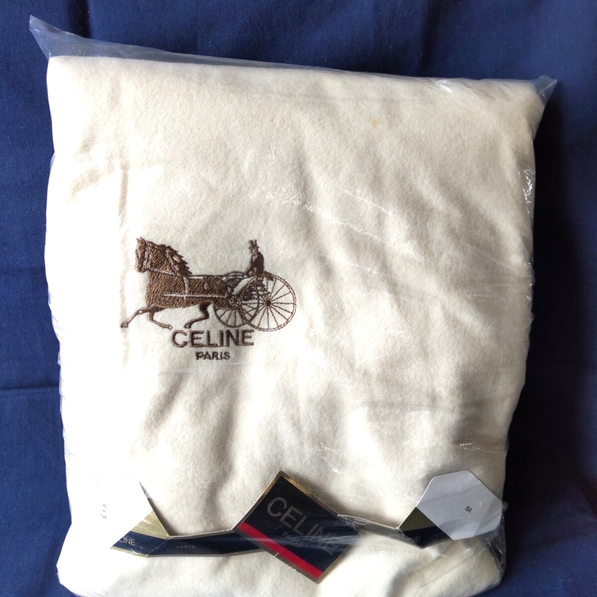 Yahoo!オークション -「セリーヌ」(シーツ、カバー) (寝具)の落札相場