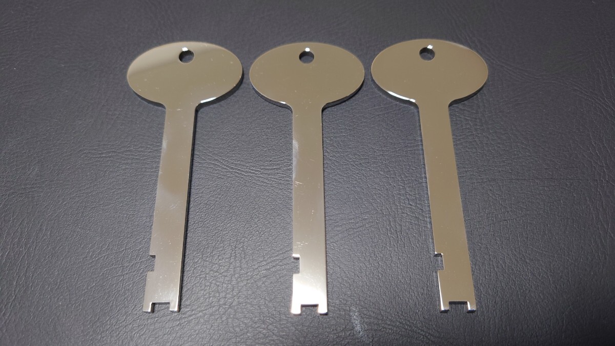 【鉄道部品】鍵 ( 用途不明…) Yahoo!オークション -「鍵」(廃品、放出品) (鉄道)の落札相場