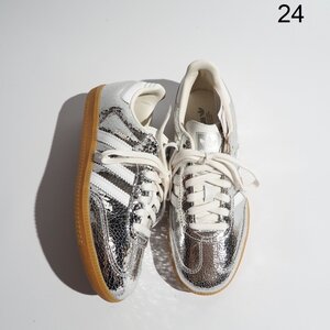 R2342P ▼adidas アディダス▼ SAMBA OG W サンバ クラック加工 レザースニーカー メタリックシルバー 7/24cm ガムソール JR0035 rb mks