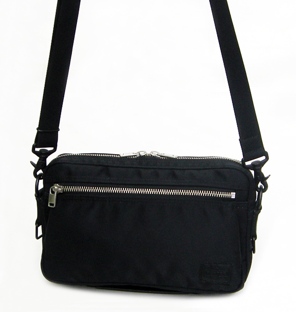 新品未使用　ポーター　ショルダーサコッシュ　ショルダーバッグ　斜め掛け　黒 吉田カバン POTR PACKS STROLL BAG ショルダーバッグ サコッシュ