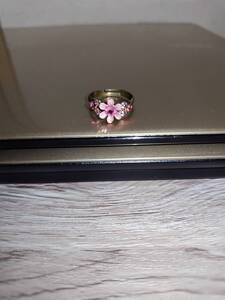 Кольцо Michal Negrin (розовые цветы)