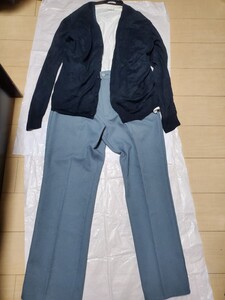 【GU】シンプル&洗練された三点セット白ロングTシャツ Mサイズ + 紺色カーディガン Lサイズ + 水色スラックス Lサイズ