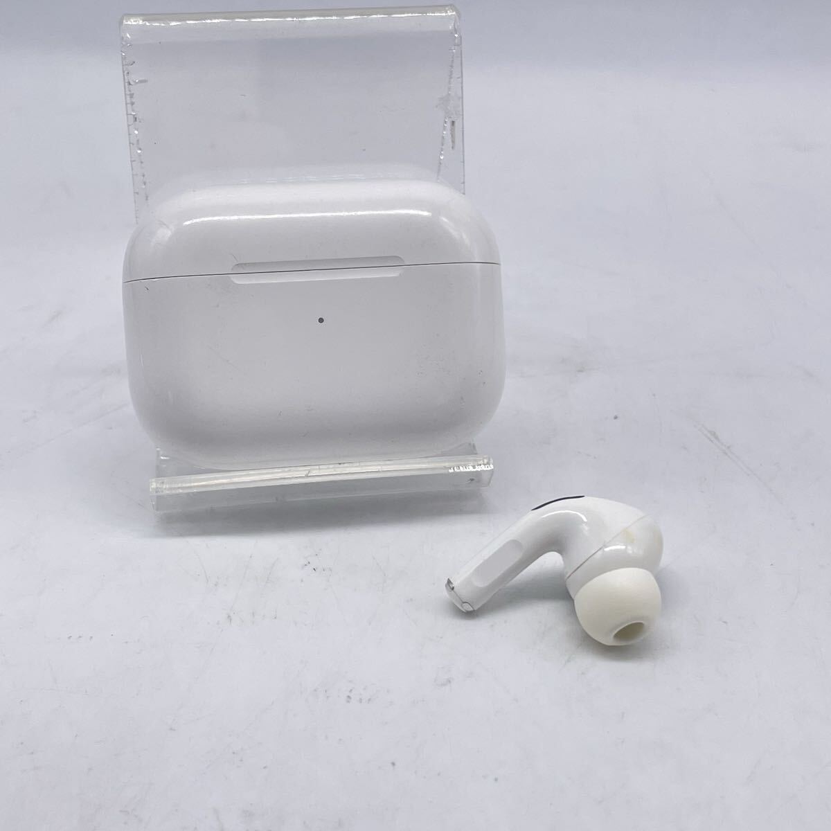 中古　AirPods Pro A2190 ワイヤレスイヤホン　Bluetooth Yahoo!オークション -「airpods a2190」の落札相場・落札価格