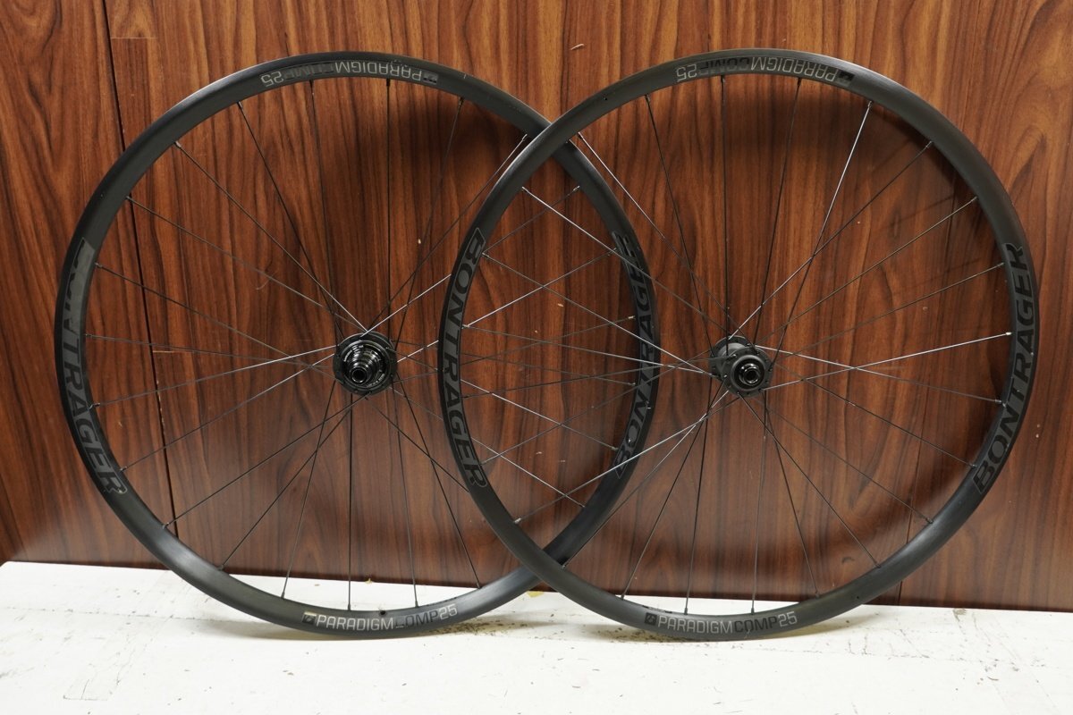 送料込ほぼ新品paradigm 23 tubeless タイヤ付きR3 送料込ほぼ新品paradigm 23 tubeless タイヤ付きR3