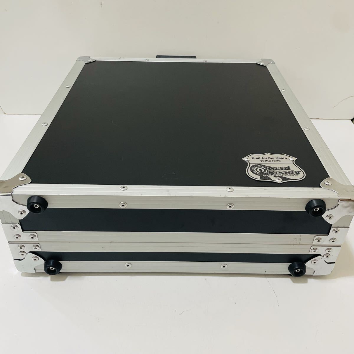 美品 楽器 機材ケース キャスター付き 楽器 精密機器 アルミハードケース 福岡 美品 楽器 機材ケース キャスター付き 楽器 精密機器 アルミ