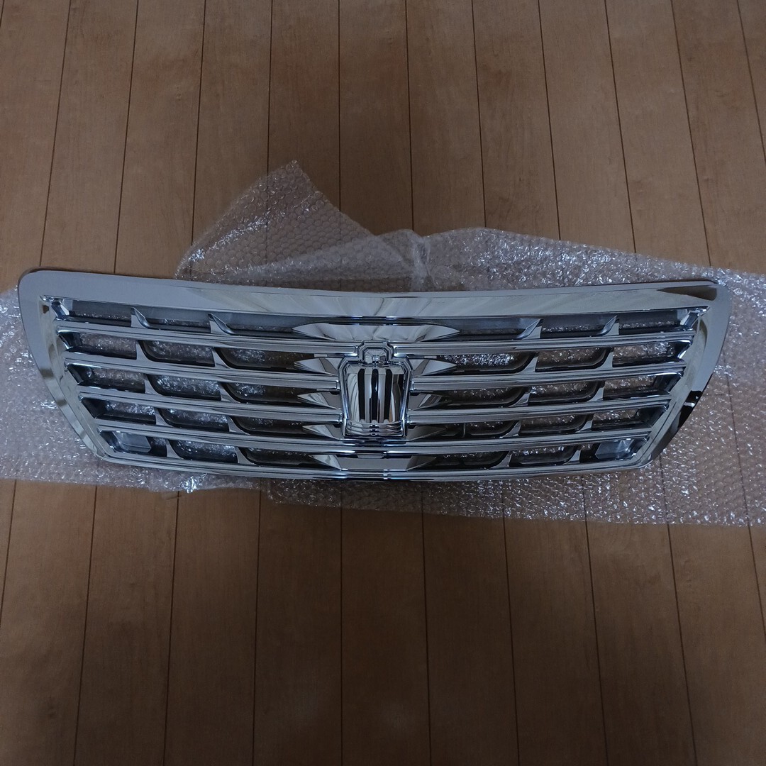 200系クラウン後期ロイヤルグリル トヨタ(純正) ロイヤル後期グリル のパーツレビュー | クラウン