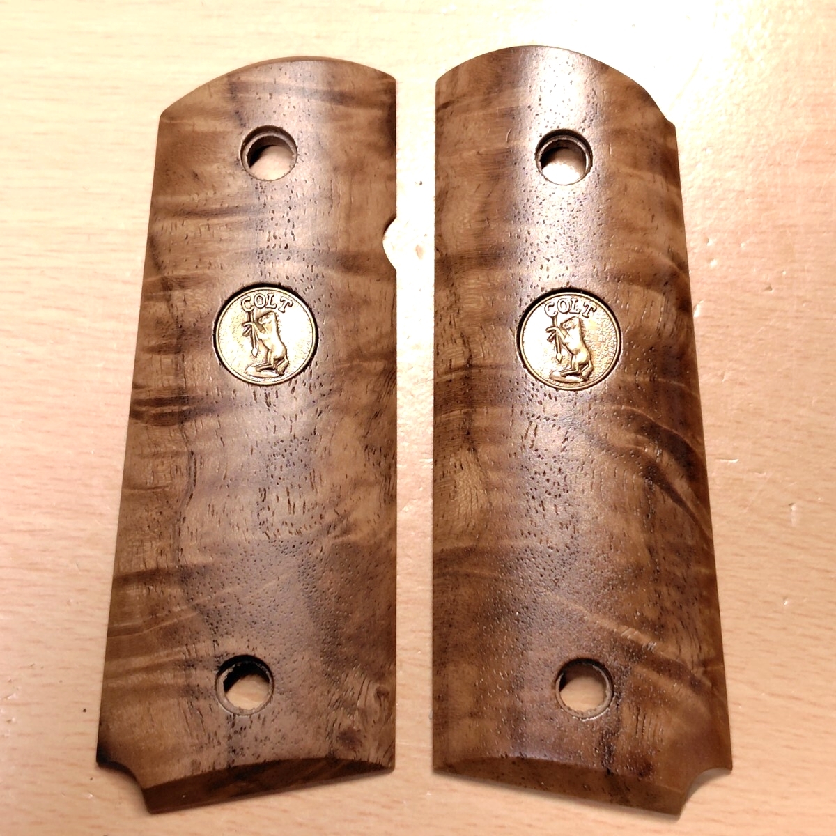 McCOY's限定 エラン社日本製のモデルガン別注化粧箱入り鑑賞専用希少品です。 McCOY's限定 エラン社日本製のモデルガン別注化粧箱入り鑑賞専用