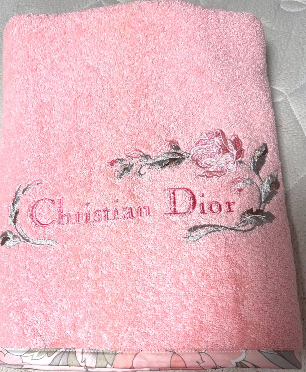 used クリスチャンディオール　フランス製　Dior刺繍　タオル(バスマット) Christian Dior - 新品 クリスチャンディオール バスタオル1枚の