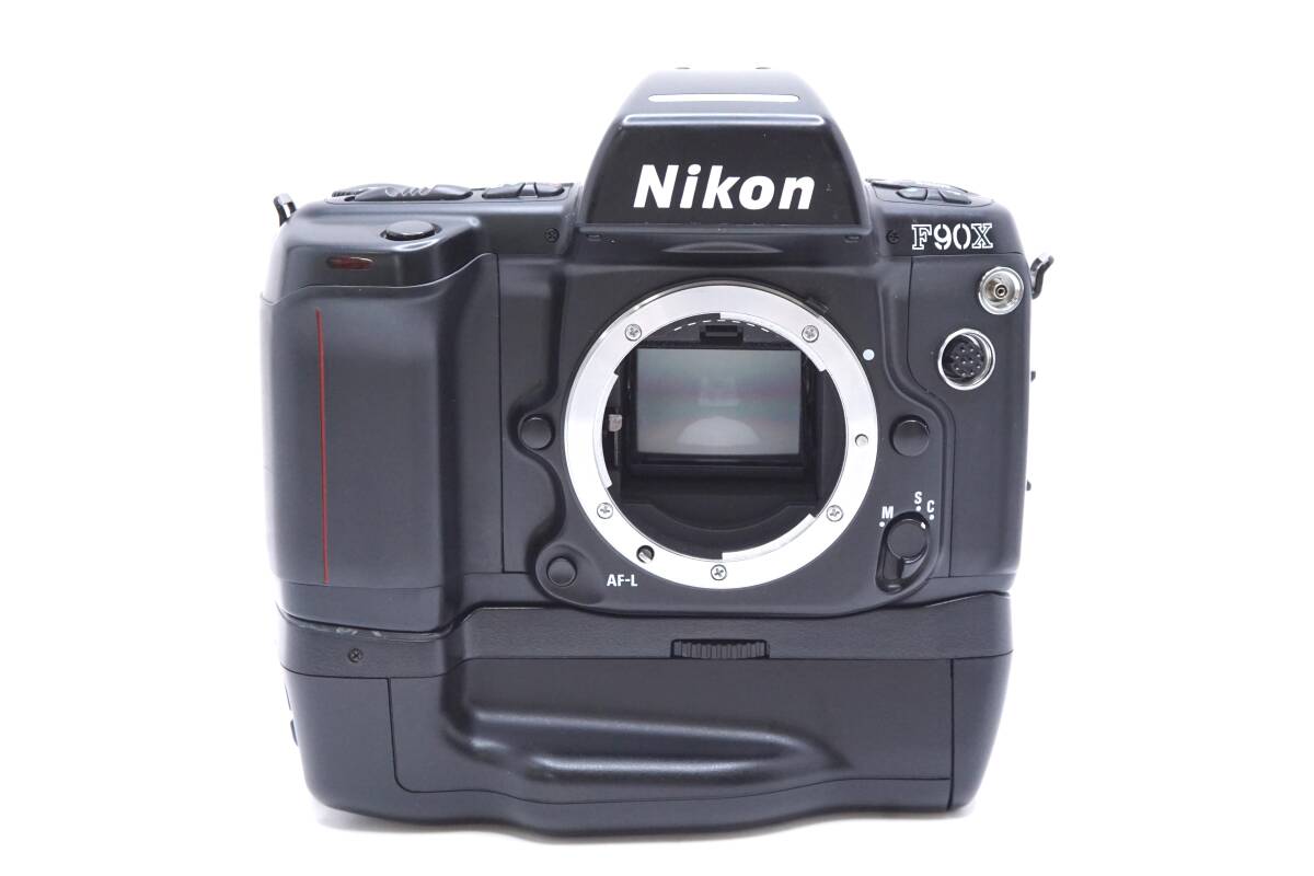 Nikon ニコン F90 フィルムカメラレンズ付き　動作OK Nikon ニコン F90 フィルムカメラレンズ付き 動作OK Nikon