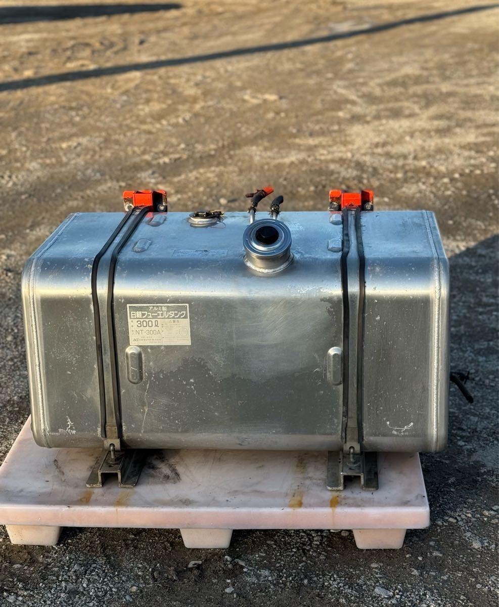 r435-95 ★ アルミ製 燃料タンク ステー 付き 1030×600×500 300リットル トラック タンク 2025年最新Yahoo!オークション -燃料タンクステーの中古品・新品・未