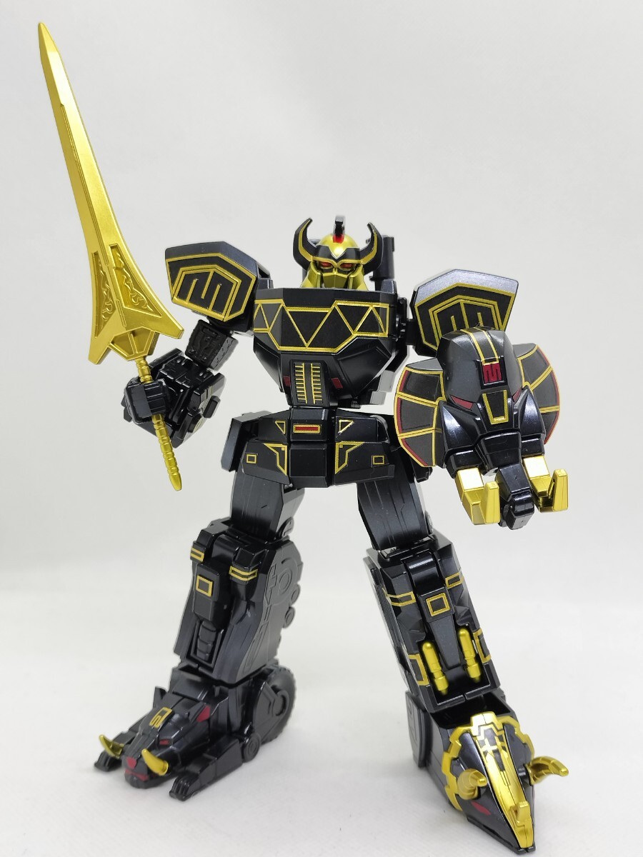 DX大獣神 特別版 ブラックバージョン中古完品シール貼り付け済み DX大獣神 特別版 ブラックバージョン中古完品シール貼り付け済み