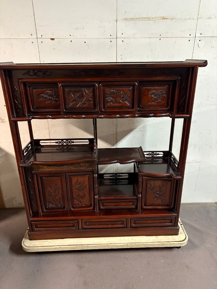 【唐木家具】花梨 茶棚 飾り棚 違い棚 透かし彫り 高級銘木 茶箪笥 カリン材 唐木家具】花梨 茶棚 飾り棚 違い棚 透かし彫り 高級銘木 茶箪笥