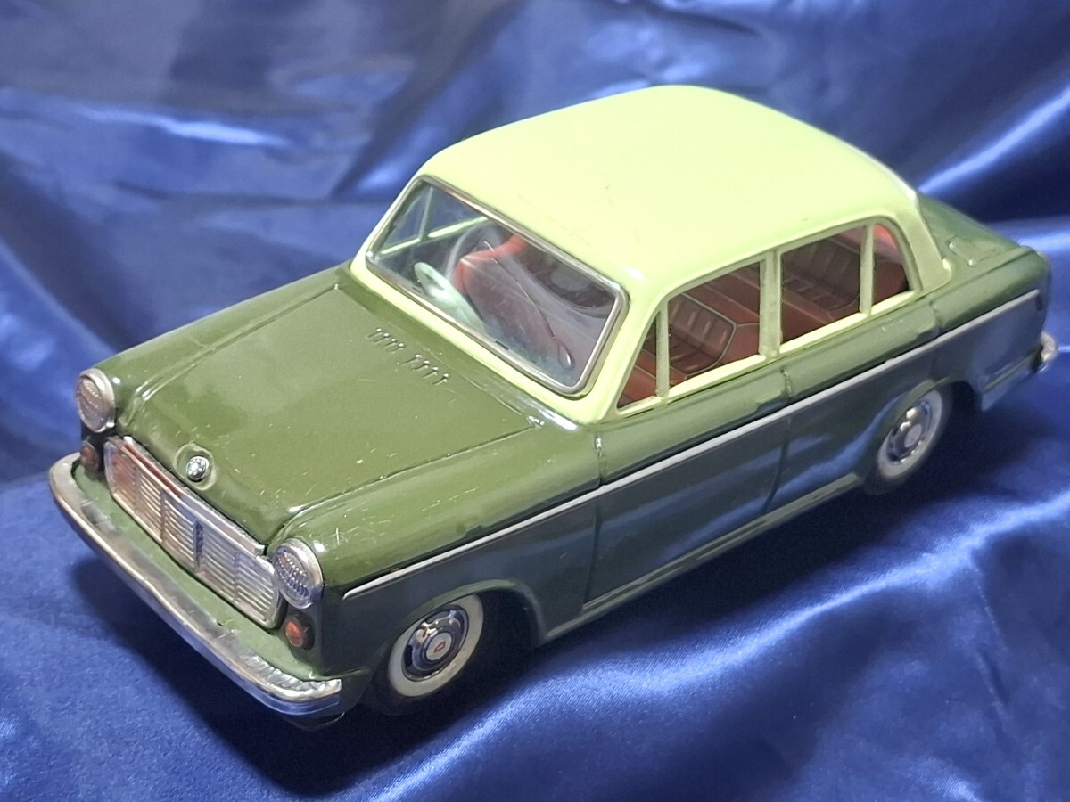 当時物 旧バンダイ 日産 ダットサン ブルーバード ハンドルリモコン ブリキ 当時物 旧バンダイ 日産 ダットサン ブルーバード ハンドル