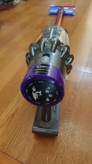 ダイソン掃除機 sv12　スタンド・付属品完備　中古美品 Dyson - □ダイソン V10-sv12 スタンドセット□メンテナンス済