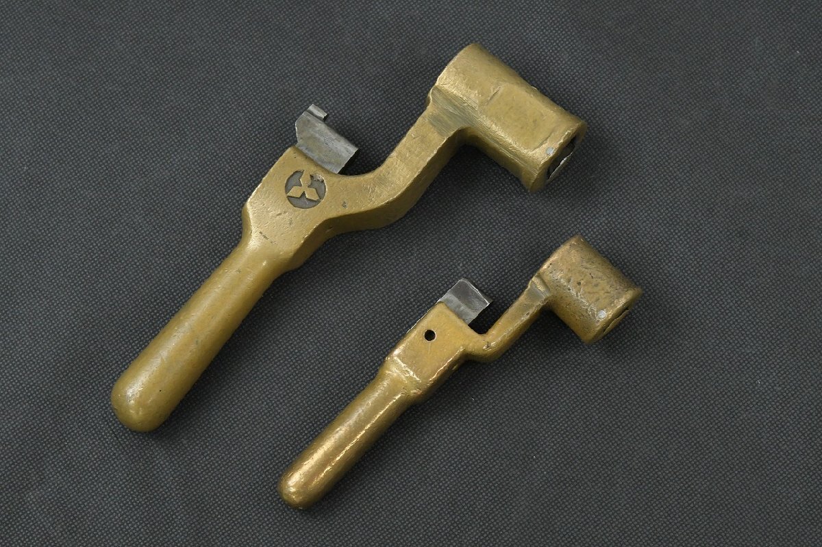 変直ハンドル 逆転ハンドル 鉄道部品 国鉄 JR 廃品 鉄道廃品 鉄製 ドア開閉ハンドル 変直ハンドル 逆転ハンドル