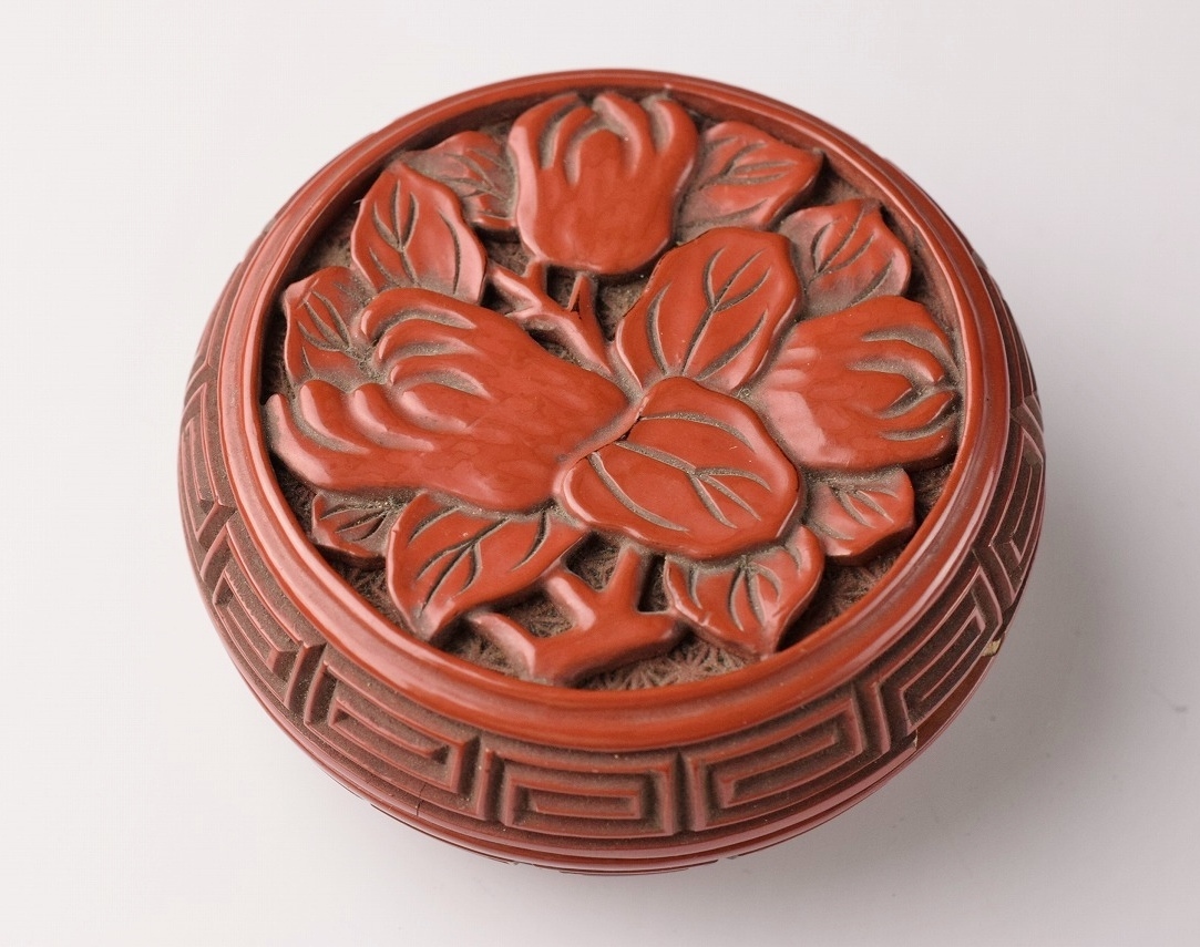 中国 堆朱 香合 印合 堆刻 工芸品 2点セット 永楽 堆朱 鳳桐文四方香合 共箱 漆工芸 漆芸 木工芸 茶道具