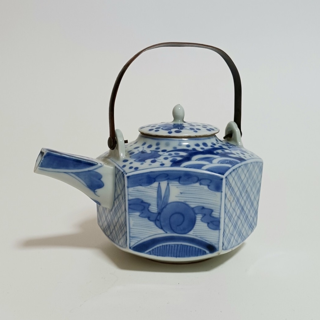 骨董　アンティーク　古伊万里　染付　花唐草文様　銚子　酒器　注器　ポット　急須 古伊万里染付花唐草文輪花船形皿 5客組 | KATAKAGO_TOKYO