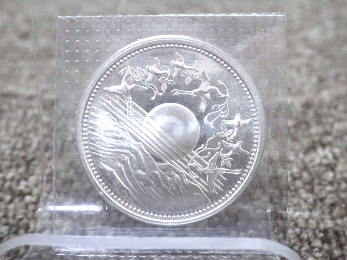 純銀　銀貨　天皇陛下在位六十年 奉祝特別記念セット　認定証65g 純銀 銀貨 天皇陛下在位六十年 奉祝特別記念セット 認定証65g