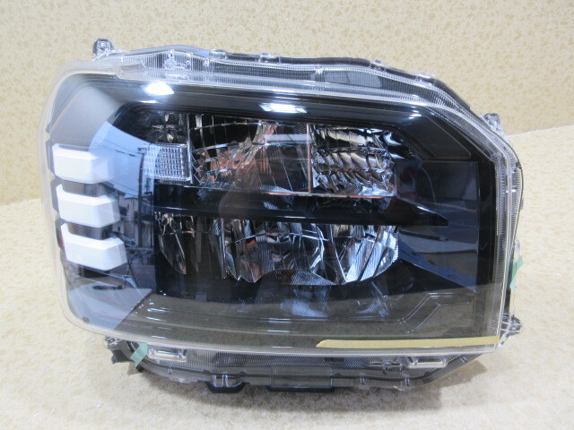 TK様　ダイハツ　タフト　純正ヘッドライト　右 2X-2027☆【値下】LED LA900S タフト X☆右ヘッドライト KOITO