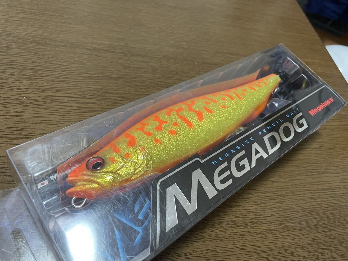 メガバス　メガドッグ220 新品未使用箱付セット メガバス メガドッグ 220 1つの通販 by のりん's shop｜ラクマ