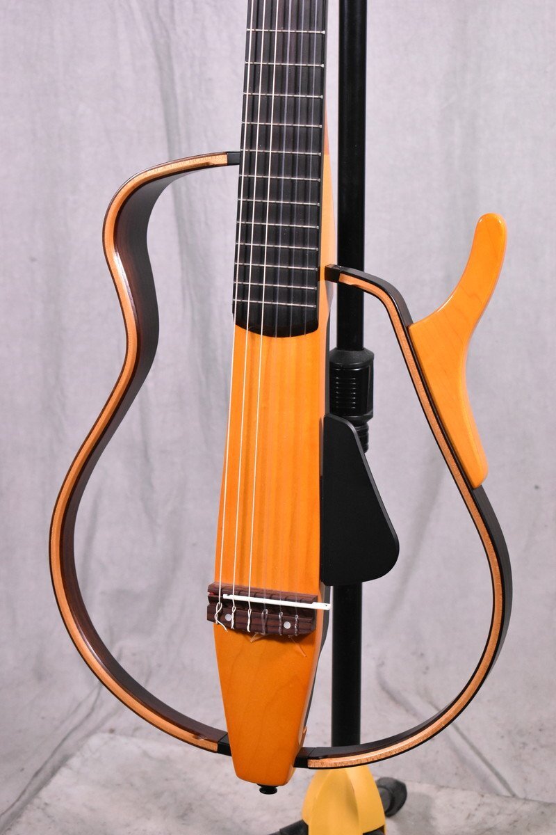 YAMAHA サイレントギター　slg-120nw Amazon | ヤマハ サイレントギタークラシックギター SLG120NW