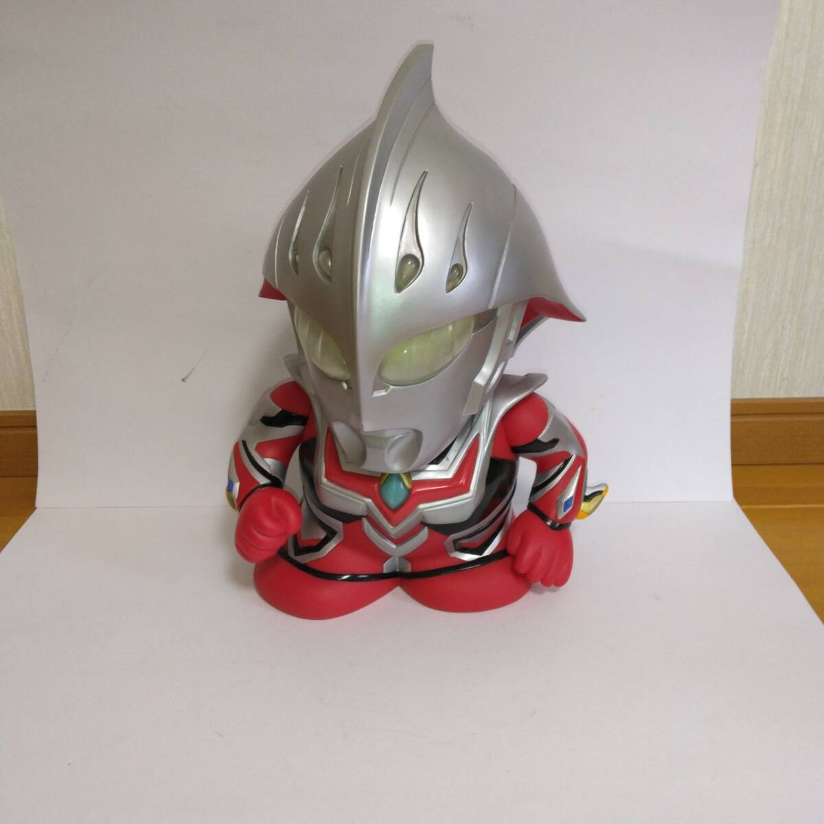 Yahoo!オークション -「ウルトラマン 貯金 箱」の落札相場・落札価格