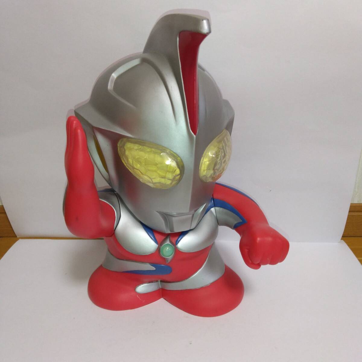 ウルトラマン フィギュア シルバー レッド貯金箱 ウルトラマン フィギュア シルバー 赤貯金箱 ウルトラマン フィギュア