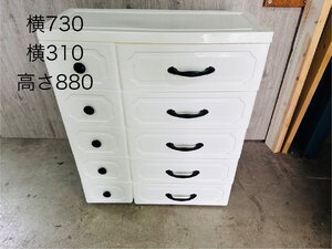 【おしゃれ リビングチェスト 5段 収納 ボックス 衣類 衣装 ランドリー ケース タンス プラスチック 引き出し キャスター】