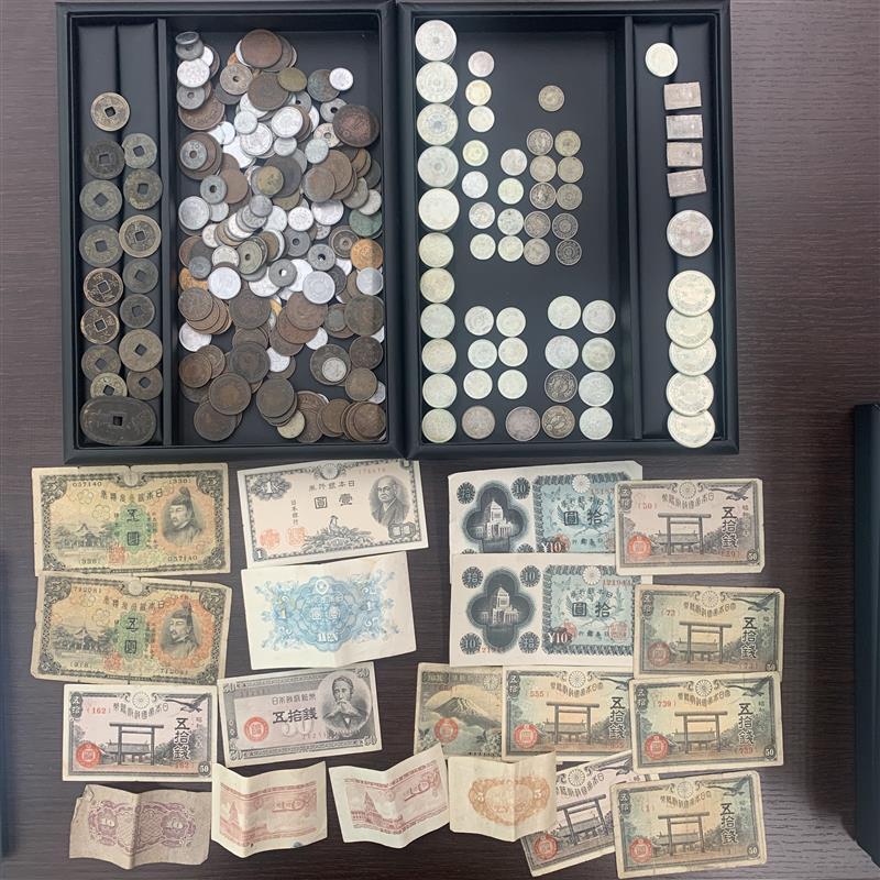 日本銀貨　旭日竜20銭銀貨　14枚まとめロットロット Yahoo!オークション -「旭日竜20銭銀貨」の落札相場・落札価格