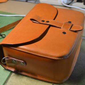 キャメル牛革ヌメ ショルダーバック カバン