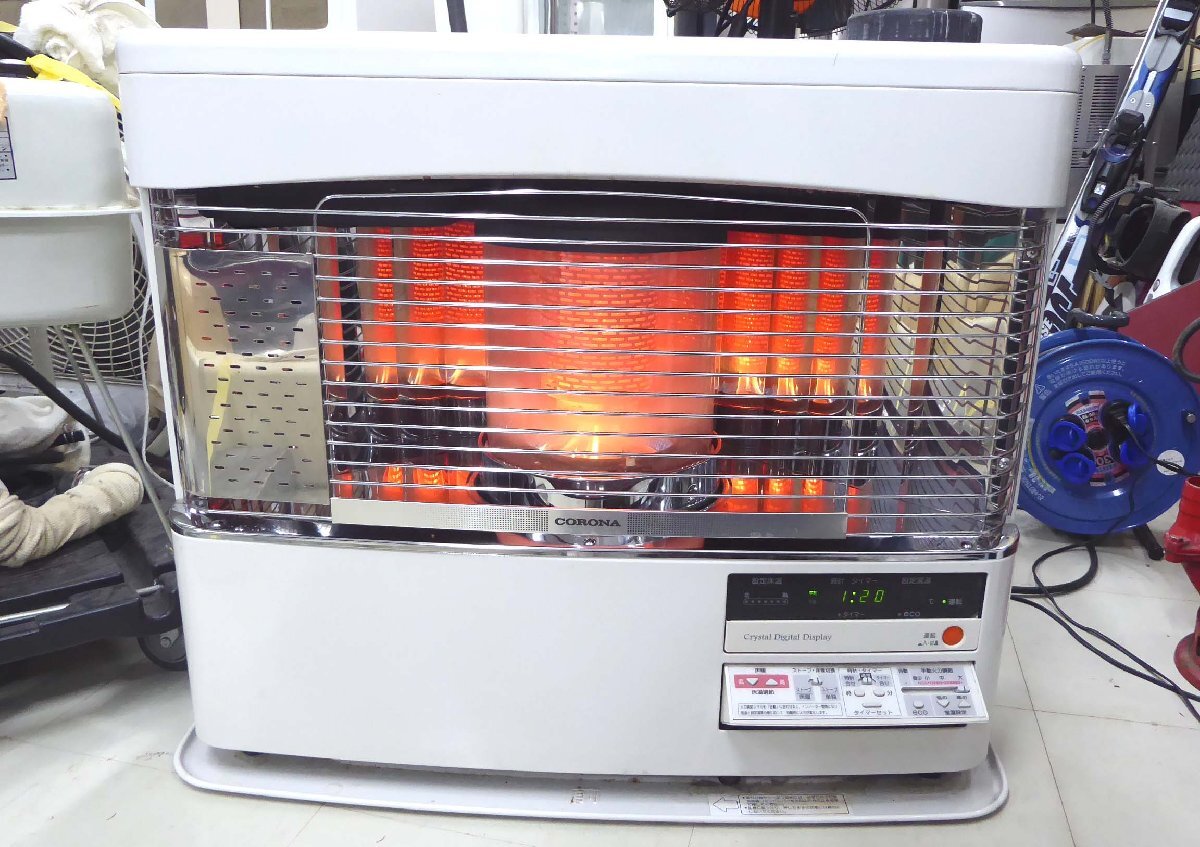 引き取り限定出品！深川発トヨトミ煙突式石油ストーブ2011年式中古品 引き取り限定出品！深川発トヨトミ煙突式石油ストーブ2011年式