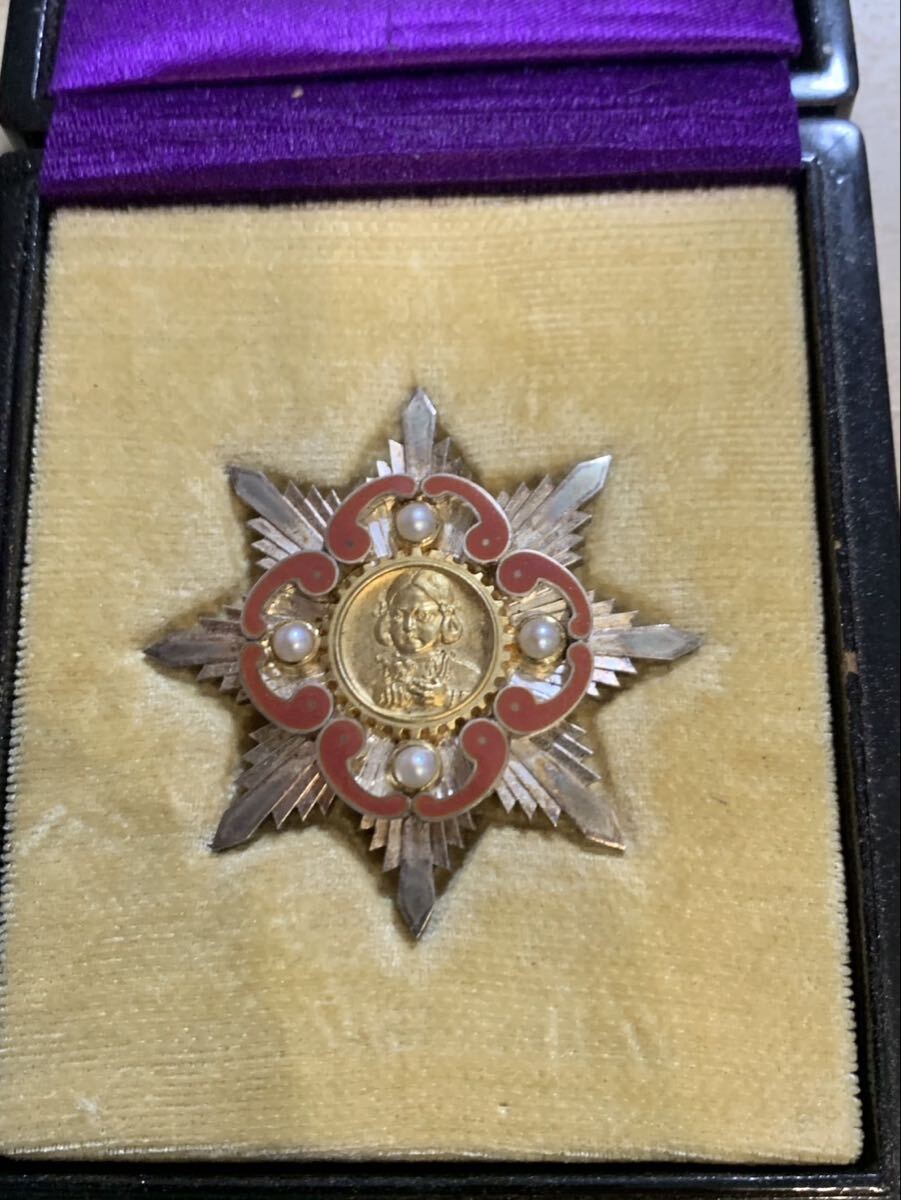 Yahoo!オークション -勲章(徽章)の落札相場・落札価格