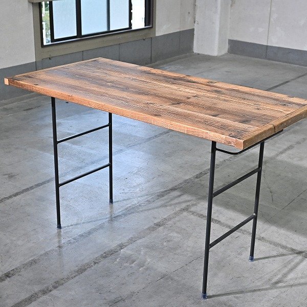 古い小ぶりな古い鉄脚と古材のテーブル テーブル/鉄脚 - 古家具・古道具 アンティーク家具 kubu（クブ）