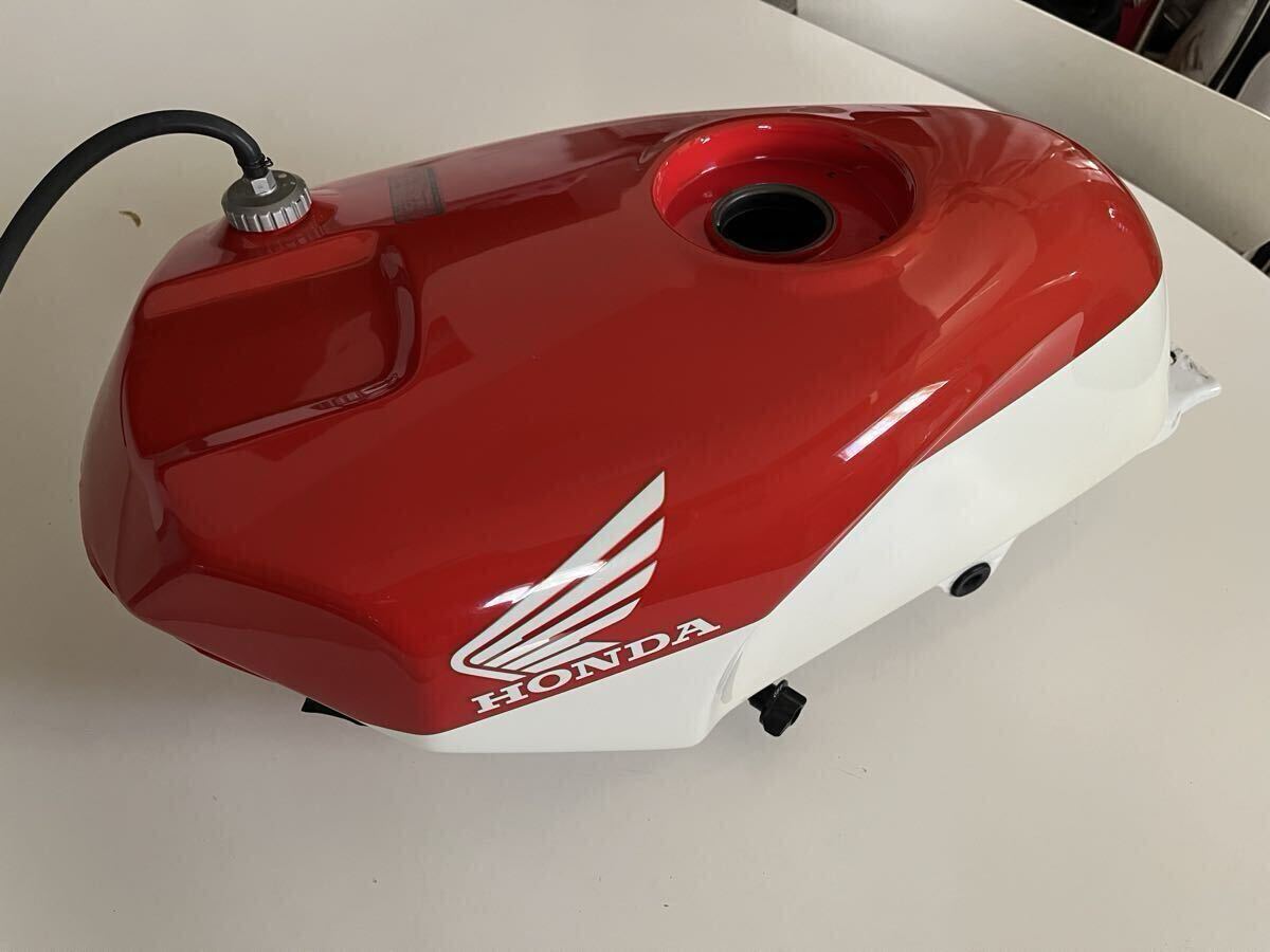 HONDA NSR250R 純正タンク NSR250R MC18 '88 ロスマンズ ホンダ純正 ガソリンタンク｜Yahoo